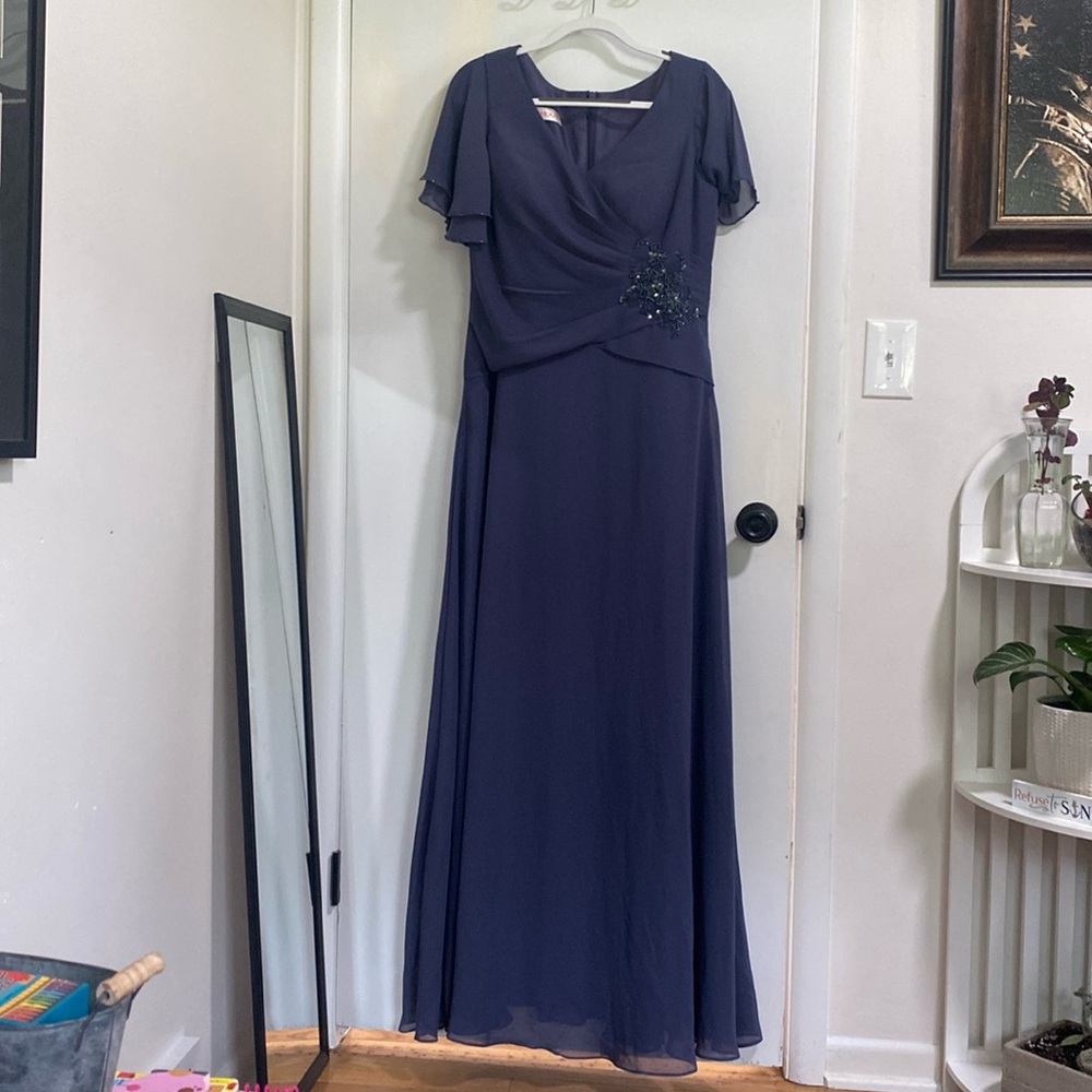 JJ’s House size 14 formal dress